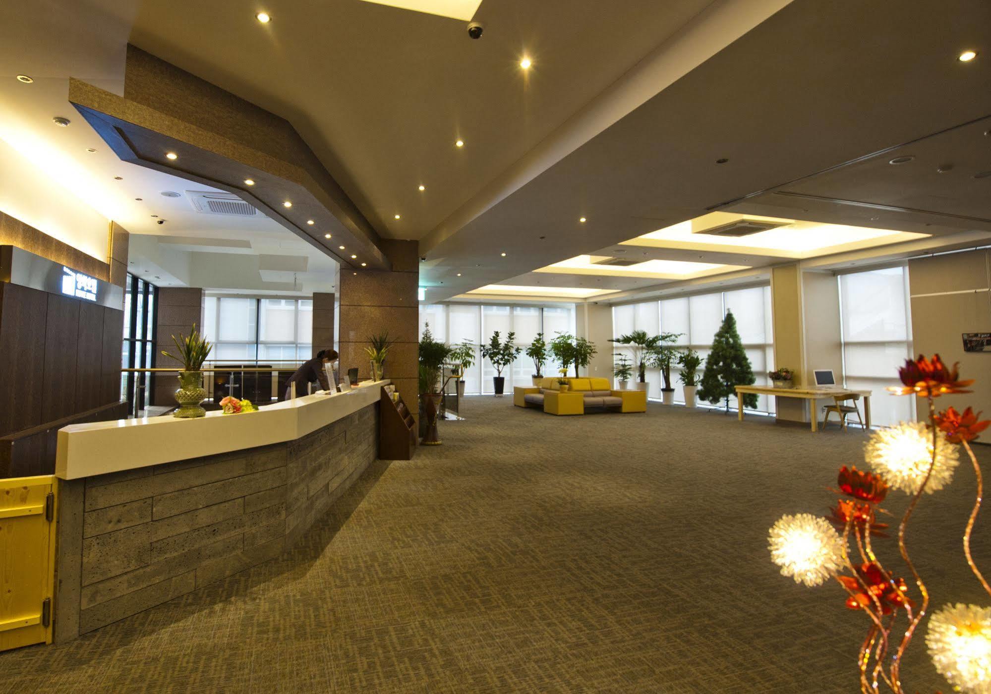 Jeonju Yeonghwa Hotel Exterior photo